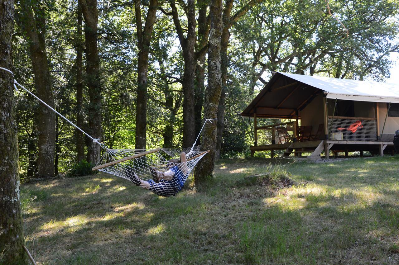 Les Etangs De Taysse Hotel Espagnac Exterior foto